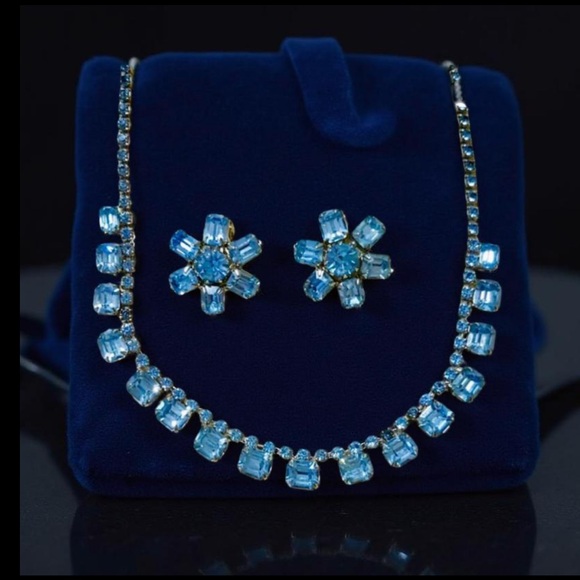Weiss Blue Necklace and earrings are Clio Ons Vintage - Picture 7 of 11